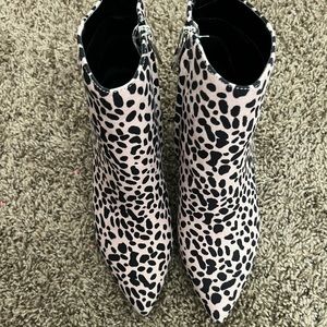 Perfect kitten heel booties